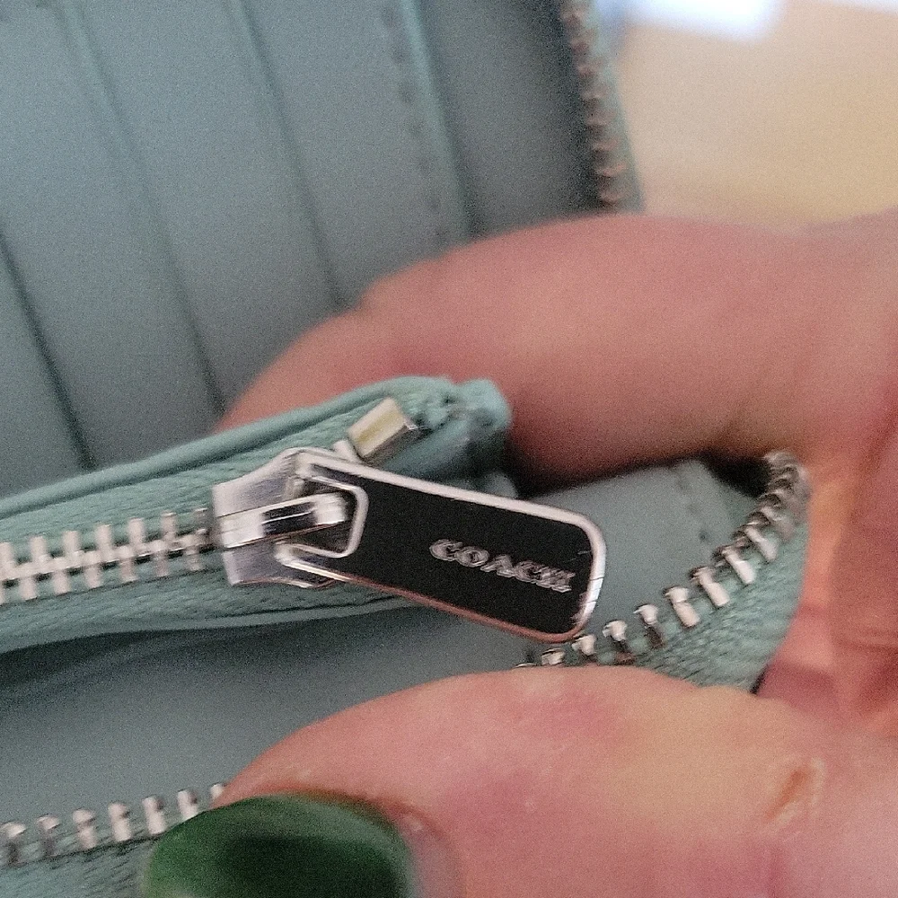 Coach Sky Blue Pebbled  Leather Wallet Full Zip Around - Picture 10 of 13